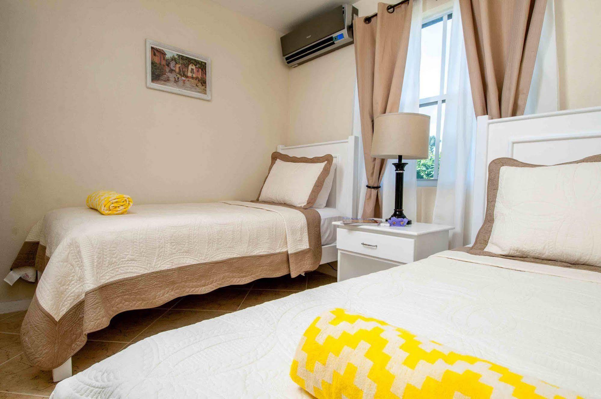 Lantana Barbados Condos เซนต์เจมส์ ภายนอก รูปภาพ