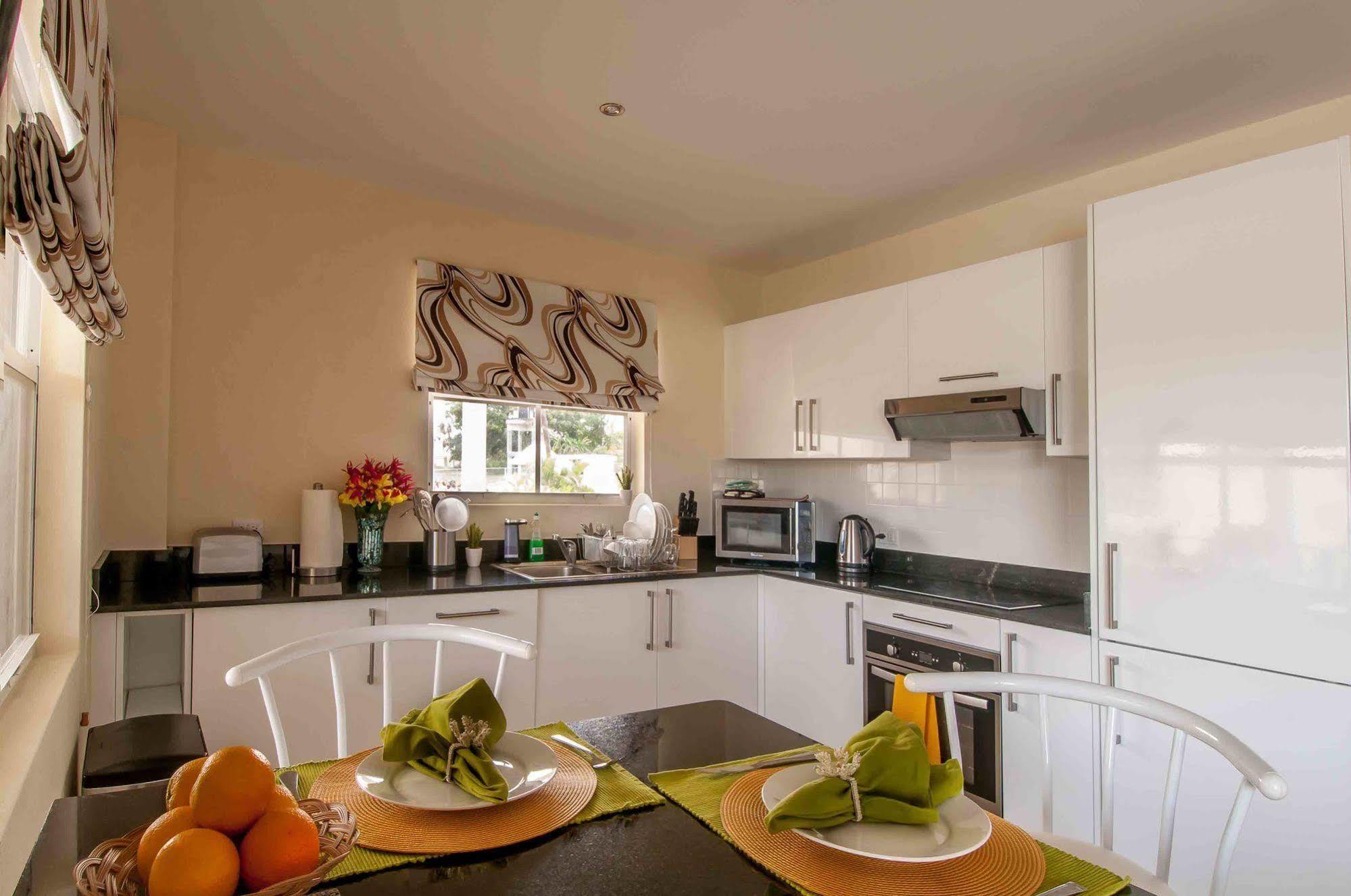 Lantana Barbados Condos เซนต์เจมส์ ภายนอก รูปภาพ